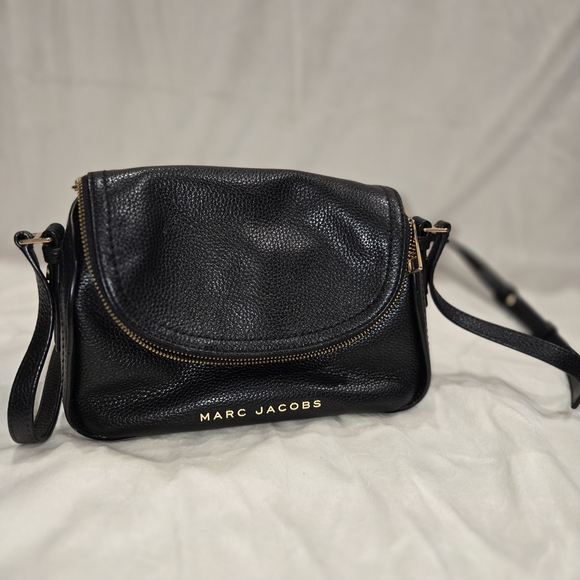 Marc Jacobs Handbags - Marc Jacobs Black Crossbody Bag with Flap Closure